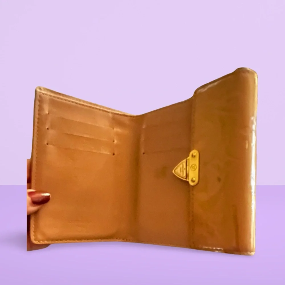 Louis Vuitton vernis koala wallet Authentic - Picture 6 of 12